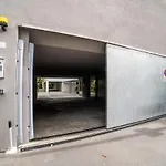 Luxury Penthouse, Exclusive Design & Private Garage 公寓